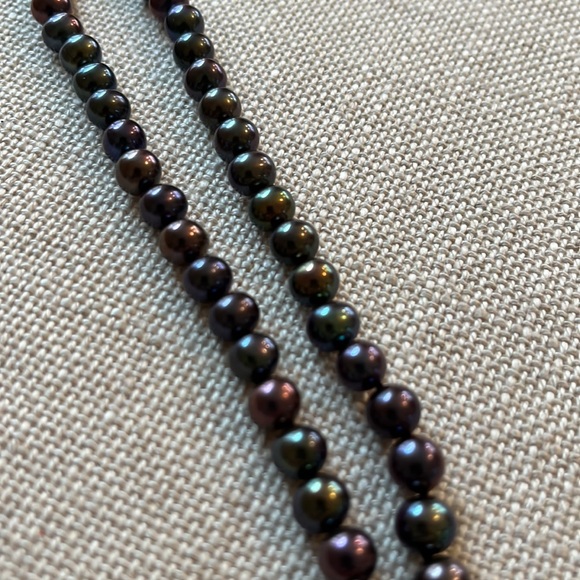 Freshwater Pearl Necklace & Earring Set - Picture 4 of 4